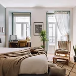 Seba - 2 Bedrooms In Santo Antonio ליסבון